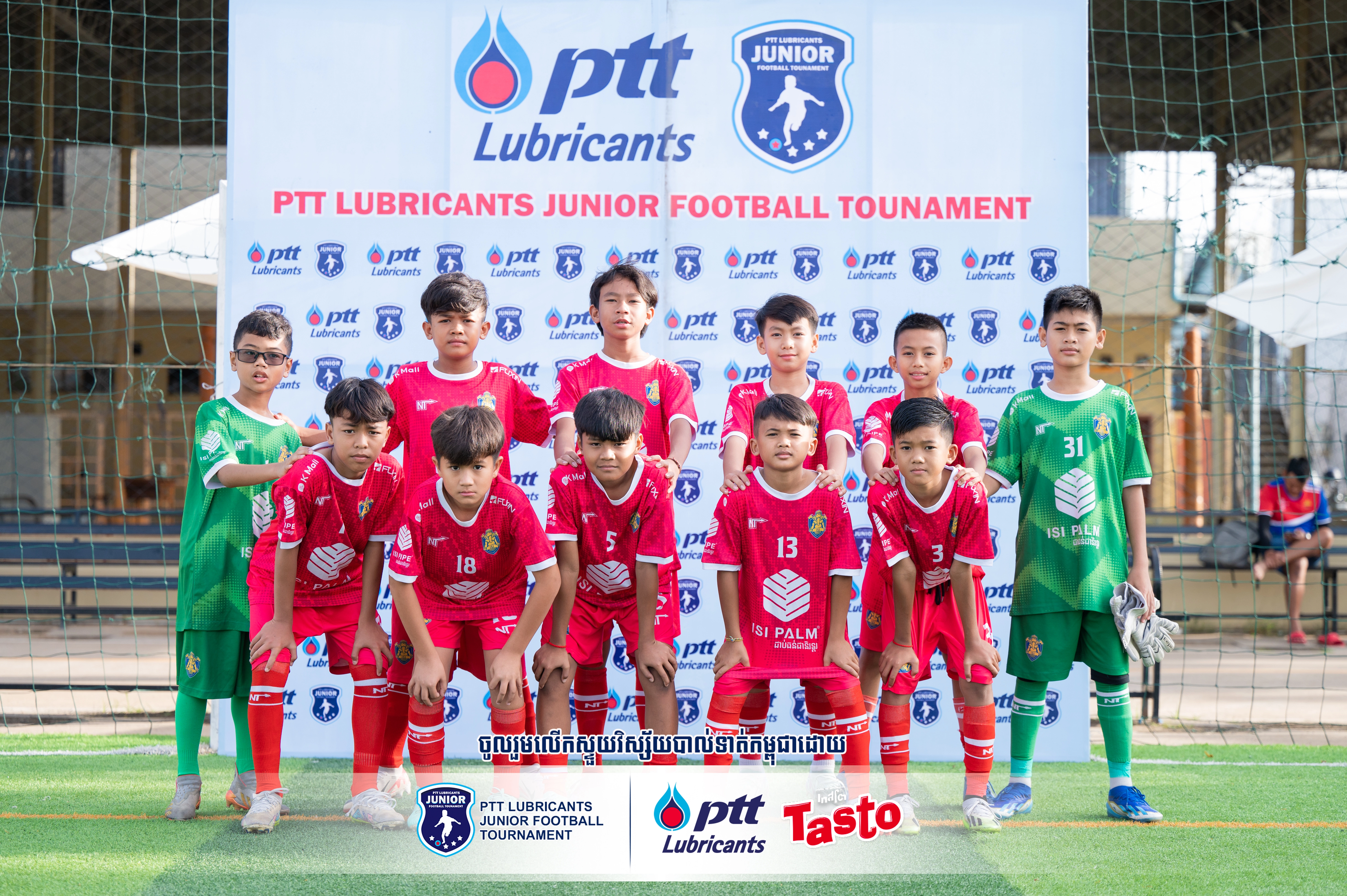 Young players group photo at PTT Lubricants event